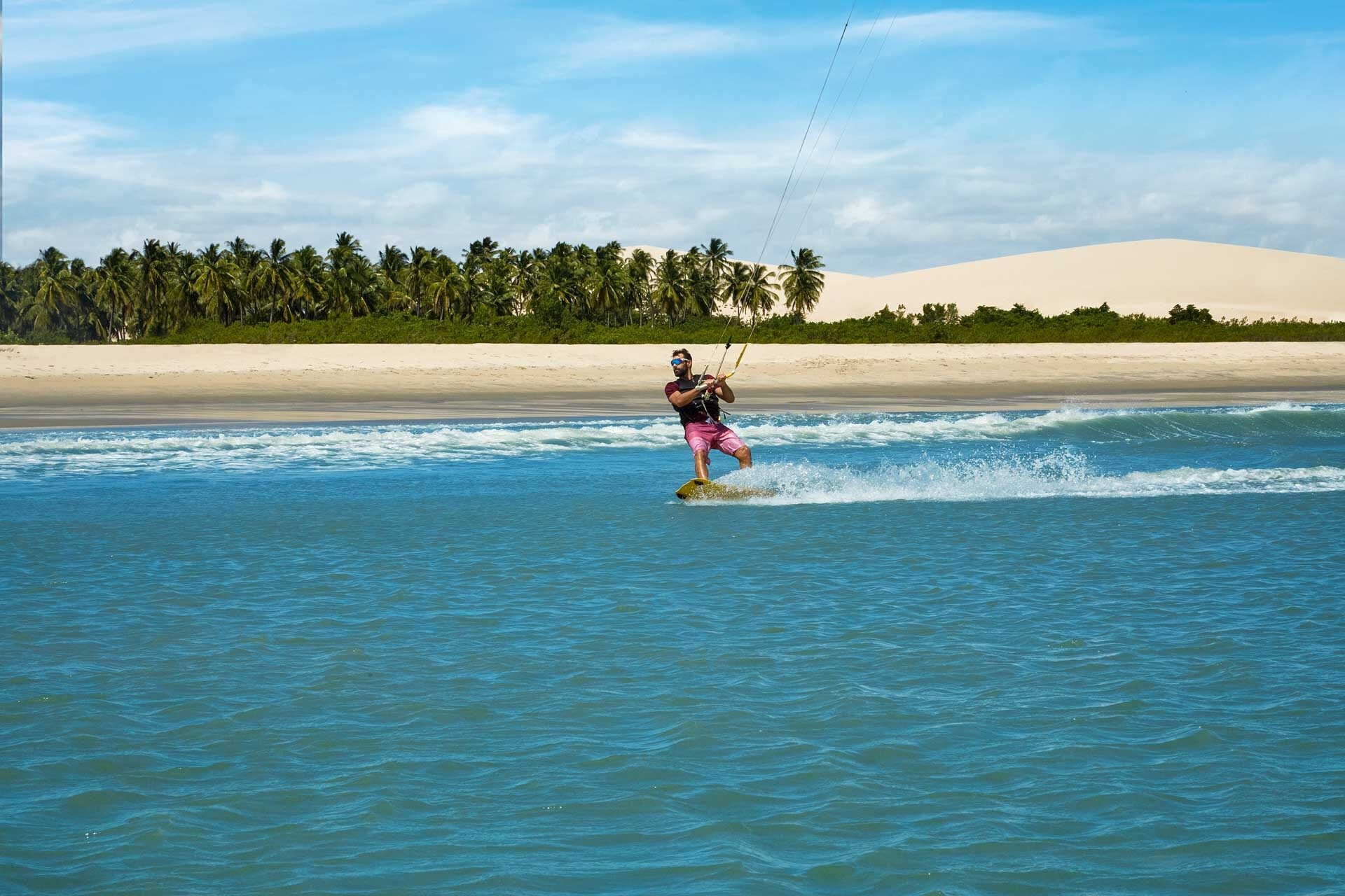 Kitesurfen in Brasilien: Wasserabenteuer und touristische Ziele