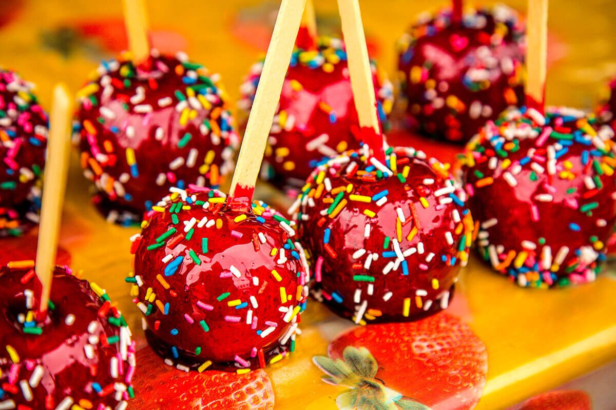 O que comer no São João no Brasil: pratos, doces e bebidas típicas das festas juninas