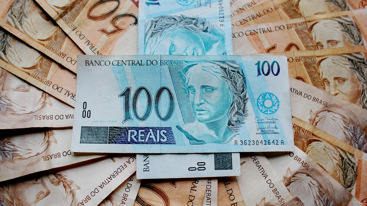 Cédulas e moedas do Real brasileiro